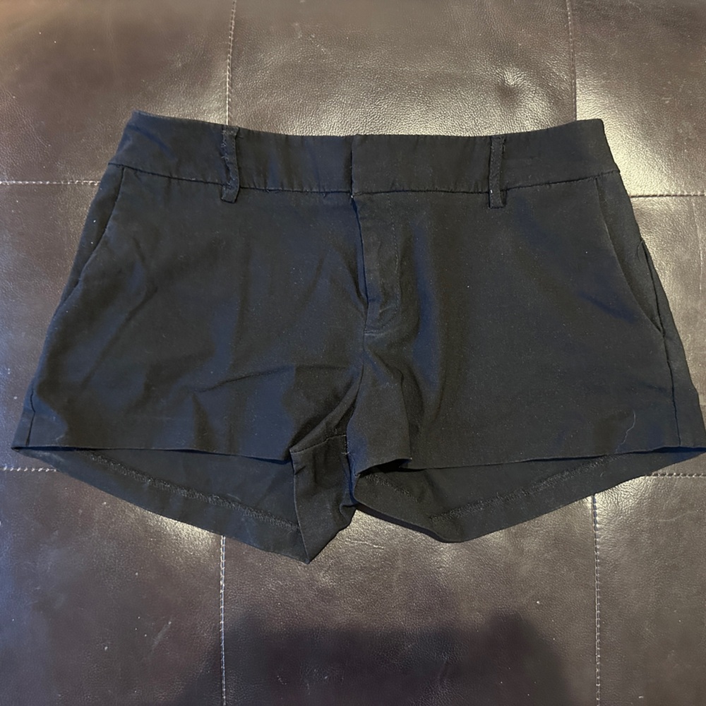 GUESS Black stretch classic Tailored Women's Shorts Medium